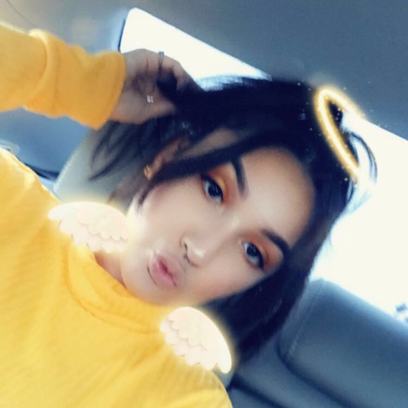 Meet your Posher, Emily - Picture 1 of 1